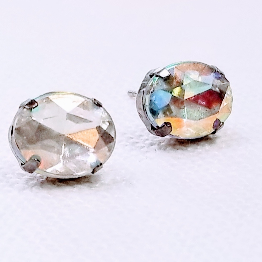 New 9mm Rhinestone Stud Earrings